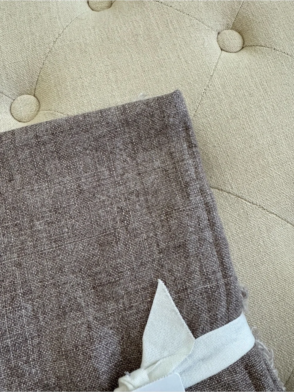 POTTERY BARN SET OF 4 FRAYED LINEN NAPKINS - NEW